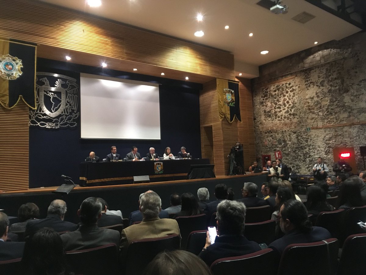 honoris causa iñárritu bachelet unam