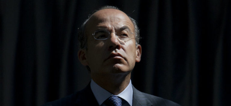 Felipe Calderón fraude electoral y traición a la patria.
